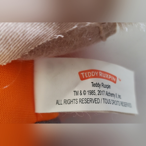 Teddy Ruxpin 2017 Plush Talking & Animated Story Telling Bluetooth Bear LCD Eyes - Picture 5 of 9